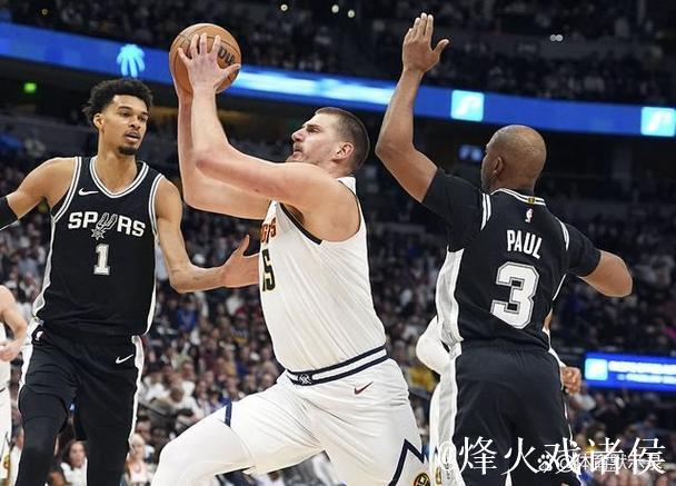 约基奇缺阵掘金依旧碾压快船 文班亚马仅得10分马刺负于雄鹿