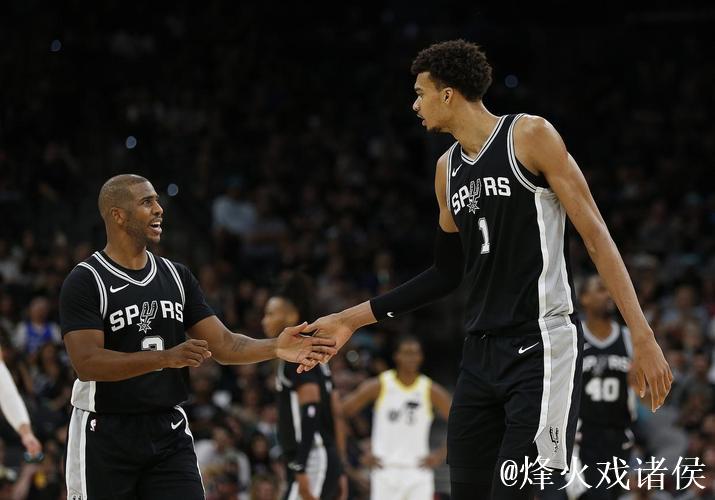 约基奇缺阵掘金依旧碾压快船 文班亚马仅得10分马刺负于雄鹿